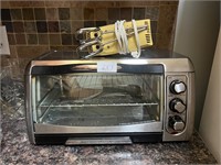 NICE CLEAN TOASTER OVEN AND MIXER
