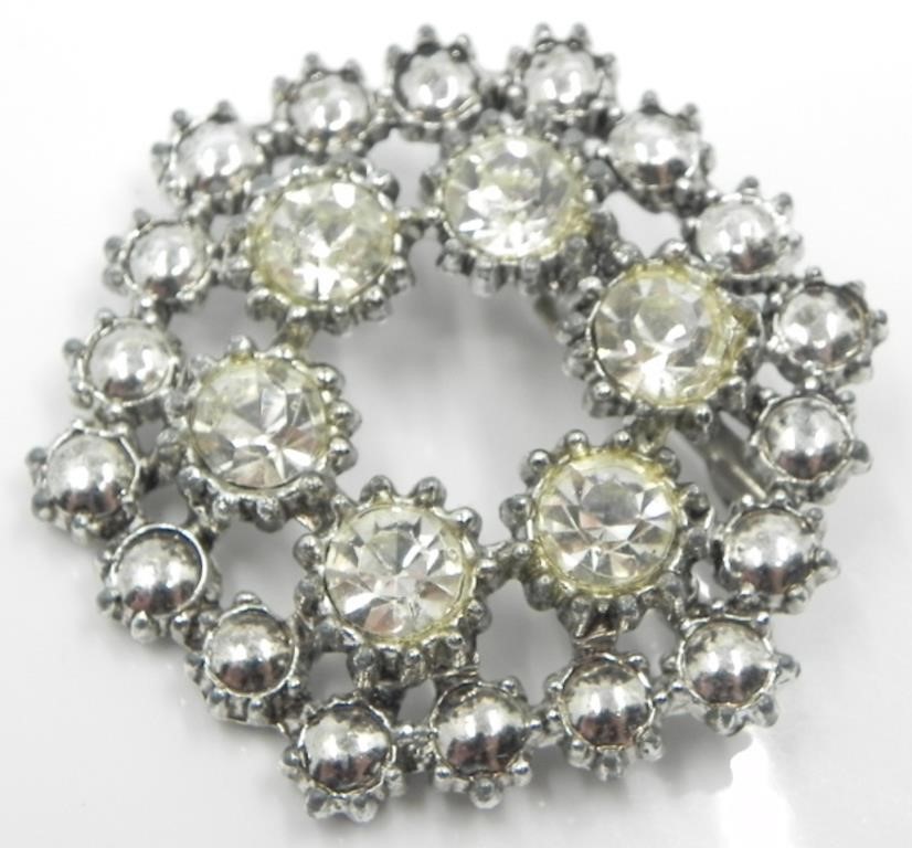 CRYSTAL RHINESTONE & SILVERTONE BROOCH