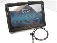 Samsung Galaxy Tab 2, 10.1" w/ Otterbox Case