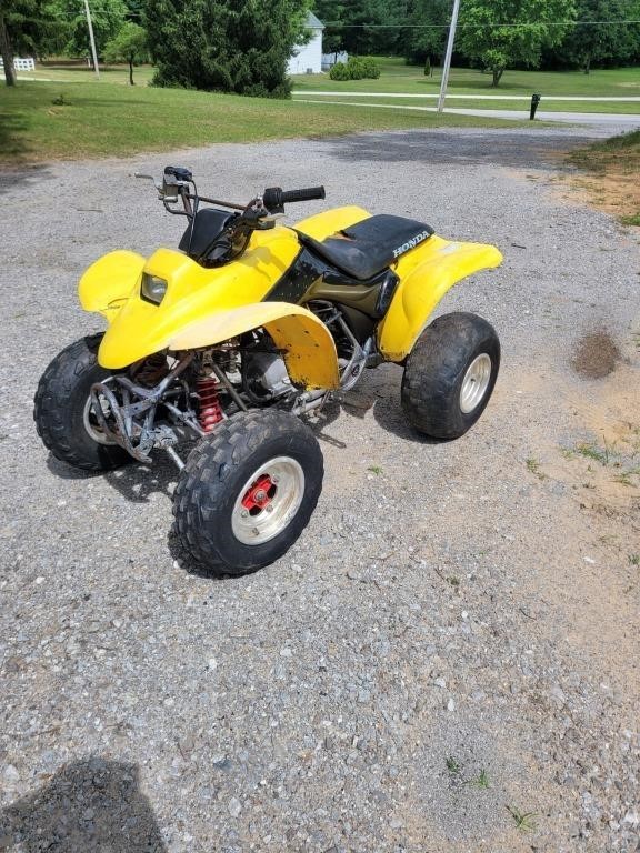 01 Honda 250 ex runs rides needs rear axle it is