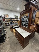 Dresser w/ Mirror & Marble top 39''x20''x77''