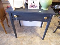 LITTLE GRAY COUNTRY TABLE w/ DRAWER