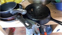 Cast iron skillet, skillets pot