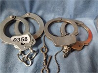 Smith & Wesson Handcuffs w/Key & Toy Handcuffs