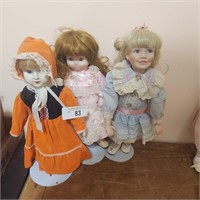 Vintage Dolls - approx 15" Tall 1 missing  a Foot