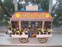 HANDMADE LEMONADE CART EXPERTLY DECORATED