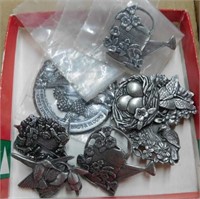 7 Birds and Blooms pins, pewter - 1995 Christmas