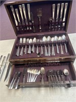 100 piece plated flatware set with chest