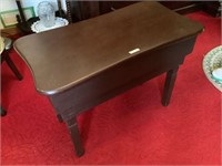 Quality mahogany lift top piano bench