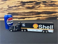 Shell MCI Truck ( SMALLER )