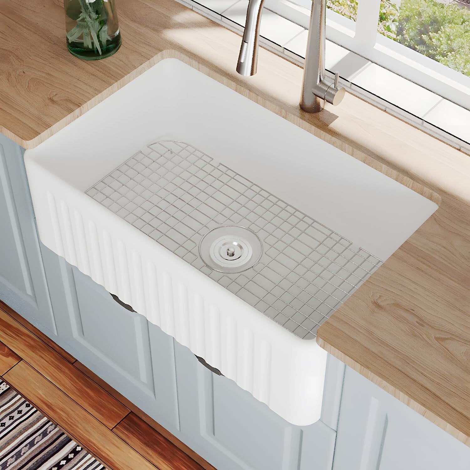 DeerValley Farmhouse Sink, 30" L x 18" W Single Bo