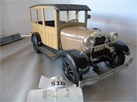 1929 model A Ford "Woodie Station" wagon Decanter