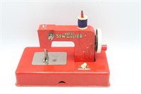 Kay An EE Sew Master Child Sewing Machine