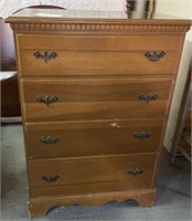 Vintage 4 drawer dresser; 30x17x42