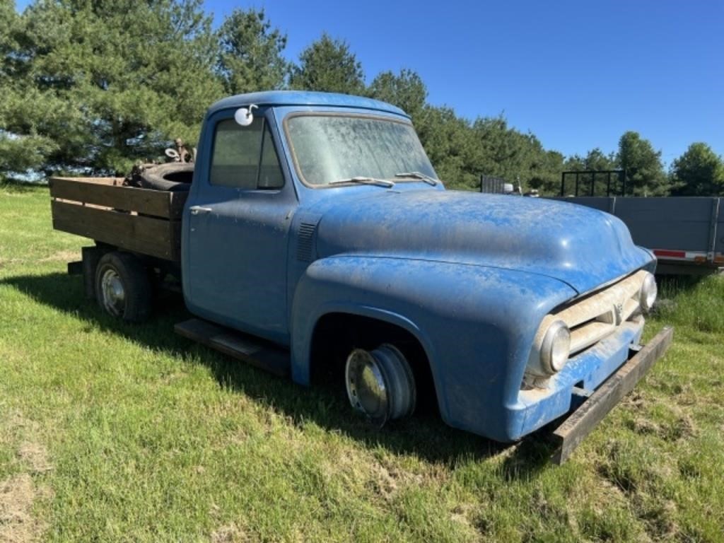 1953 Ford F100 Pick-Up Truck