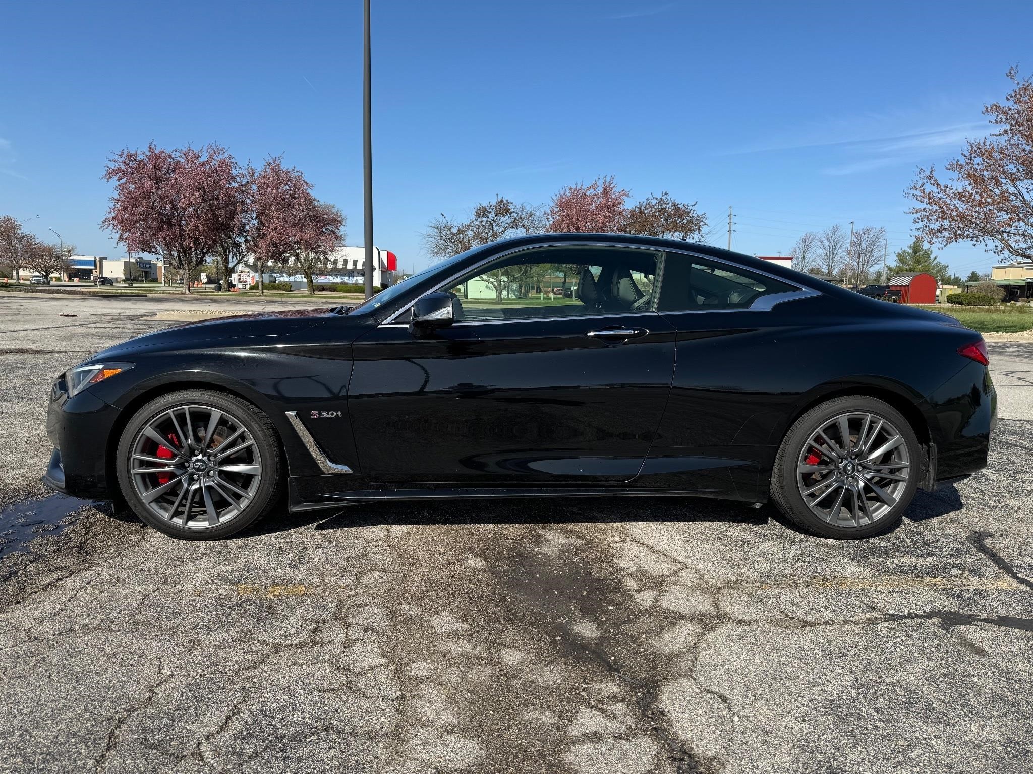 2017 Infiniti Q60 Coupe NICE!