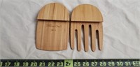 The Pampered Chef Bamboo Salad Tossers