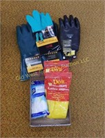 Assorted Gloves (#773)