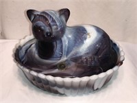 Westmoreland "Nesting Cat" Art Slag Glass Figure