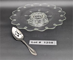 GLASS CAKE STAND WITH SERVING UTENSIL
