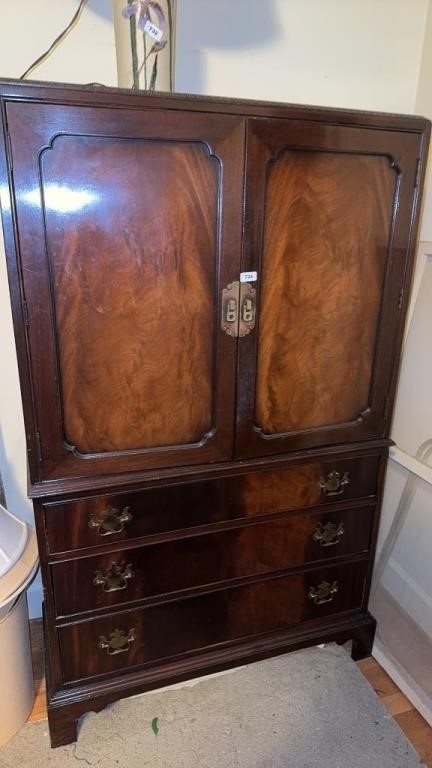 Hickory Chair Company chest with TRI fold mirror