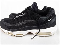Nike Air Men's Shoes Size 10.5