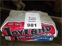 Set of 3 Joyland Sweatshirts - XXL