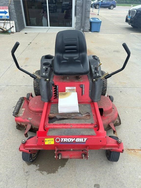 TROY-BILT ZERO TURN MOWER