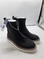 Universal thread size 6 black boots