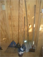 Garden Tools-Rakes, Plastic Owl