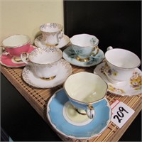 6 CHINA CUPS / SAUCERS