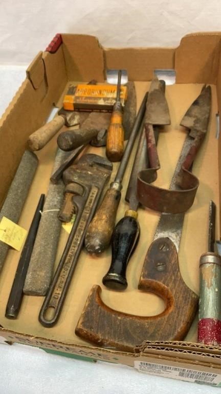 Lot o tools, 3lb lead weight, etc