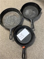 3 VINTAGE CAST IRON NESTING SKILLETS -