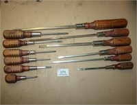 Wooden Handle Screwdrivers (12)