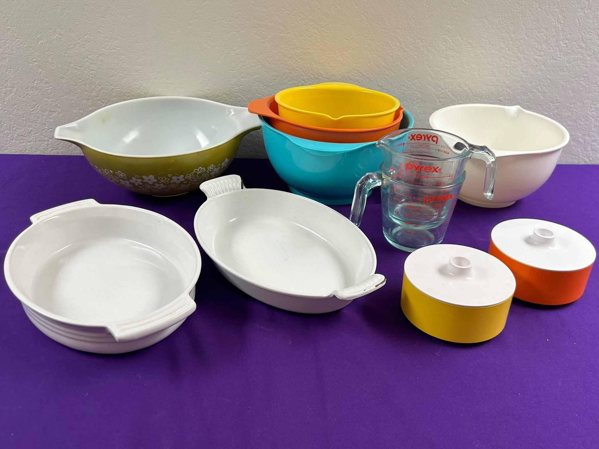 Cinderella Crazy Daisy Bowl, Le Creuset Baking  +