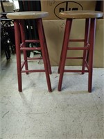 (2) Red stools.