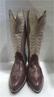 Size 5.5 B cowboy boots