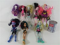 8 poupées Monster High dools