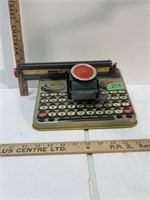 Vintage 1940's Tin Litho Toy Typewriter