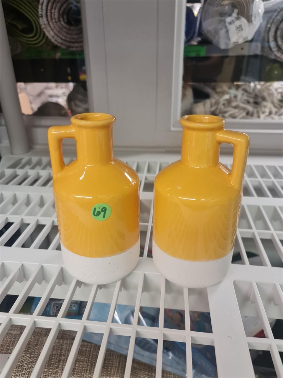 2 yellow vases