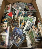 TRAY OF SPORTS CARDS ASSORTED