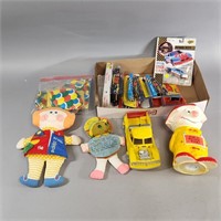 GROUP LOT OF VINTAGE TOYS