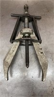 Blue Point Bearing Puller