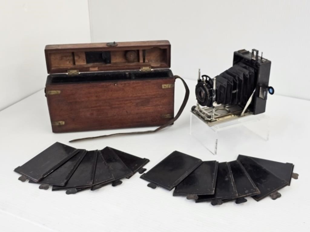 EARLY 1900'S ERNEMANN HEAG FOLDING PLATE CAMERA