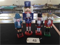 4 Nutcrackers with Damage