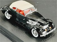 Diecast 1937 CORD 812 Supercharged neuf