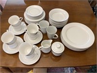 Plates, Bowls, Cups & Cream/Sugar