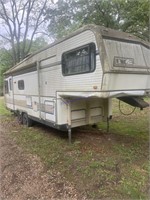 1986 Alums Lite HRC XL fifth wheel Camper Trailer