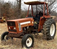 HESSTON 6066 TRACTOR-SALVAGE