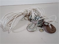 Pulley With Rope & 2 Hooks